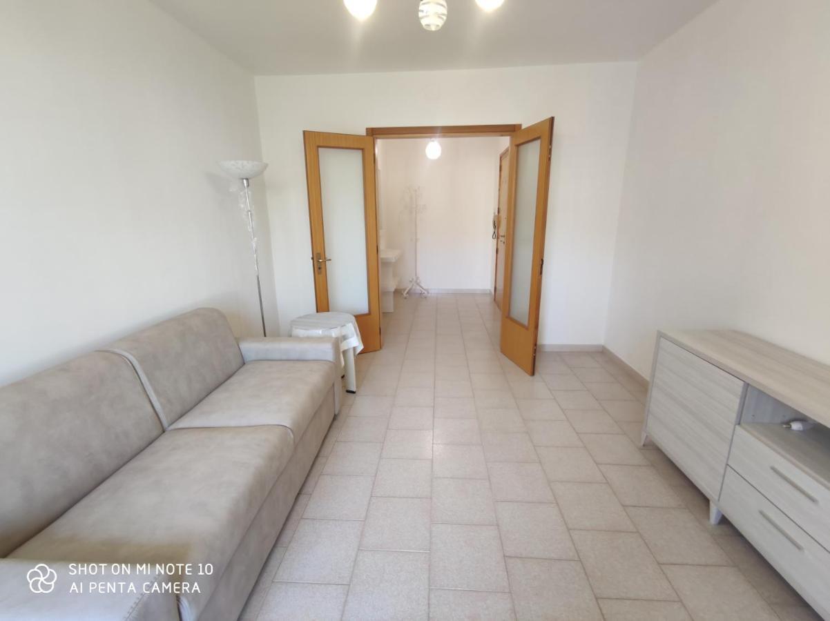 Casa Di Gigi- Comodo Appartamento In Galatina Buitenkant foto