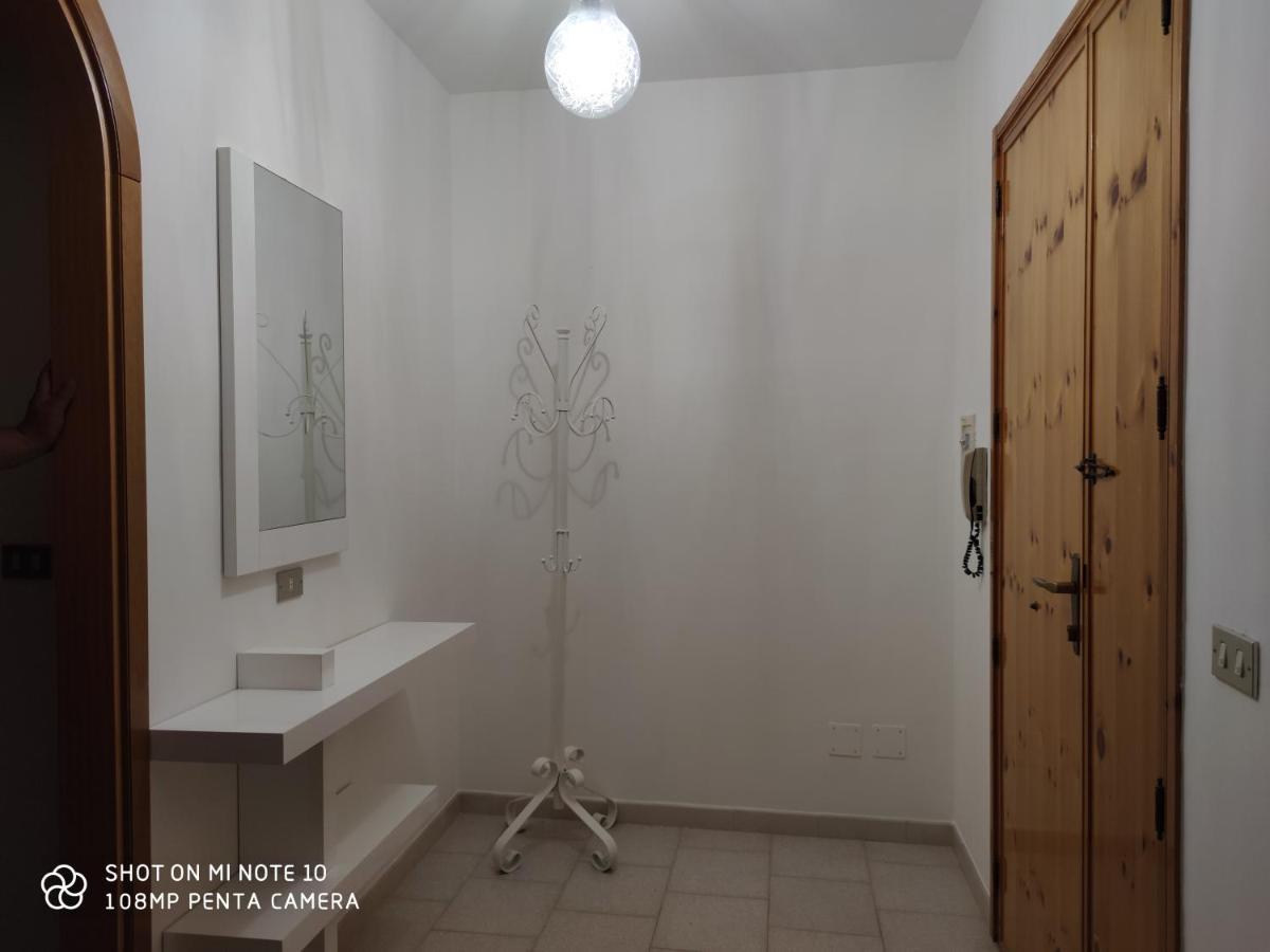 Casa Di Gigi- Comodo Appartamento In Galatina Buitenkant foto