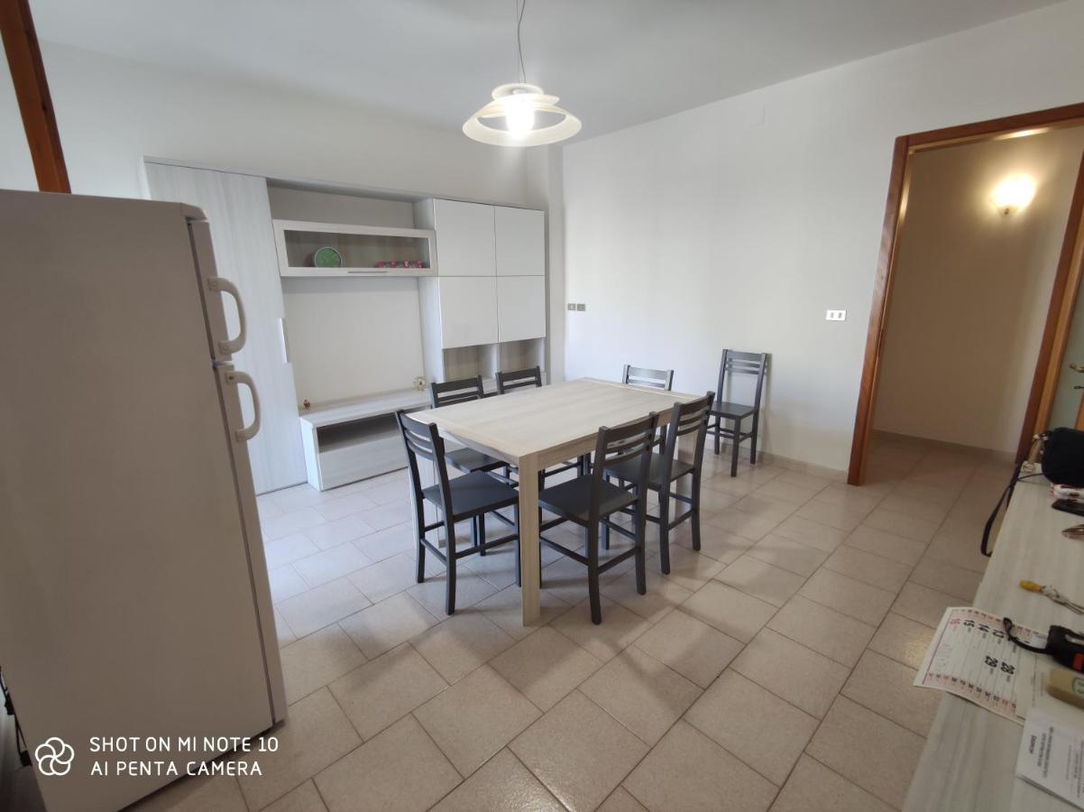 Casa Di Gigi- Comodo Appartamento In Galatina Buitenkant foto