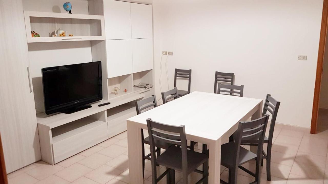 Casa Di Gigi- Comodo Appartamento In Galatina Buitenkant foto