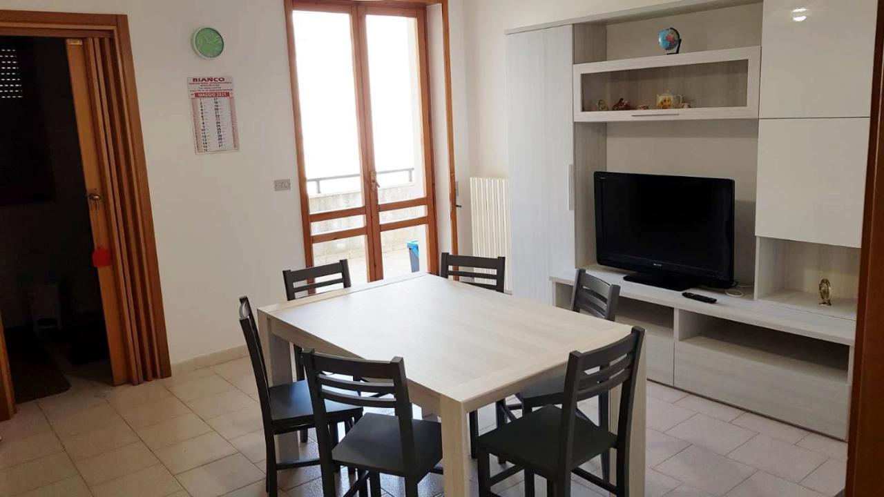 Casa Di Gigi- Comodo Appartamento In Galatina Buitenkant foto