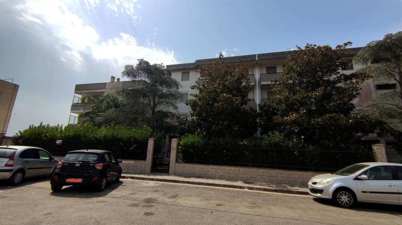 Casa Di Gigi- Comodo Appartamento In Galatina Buitenkant foto